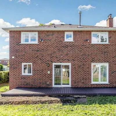 2, Janus, West Woodbridge, Vaughan