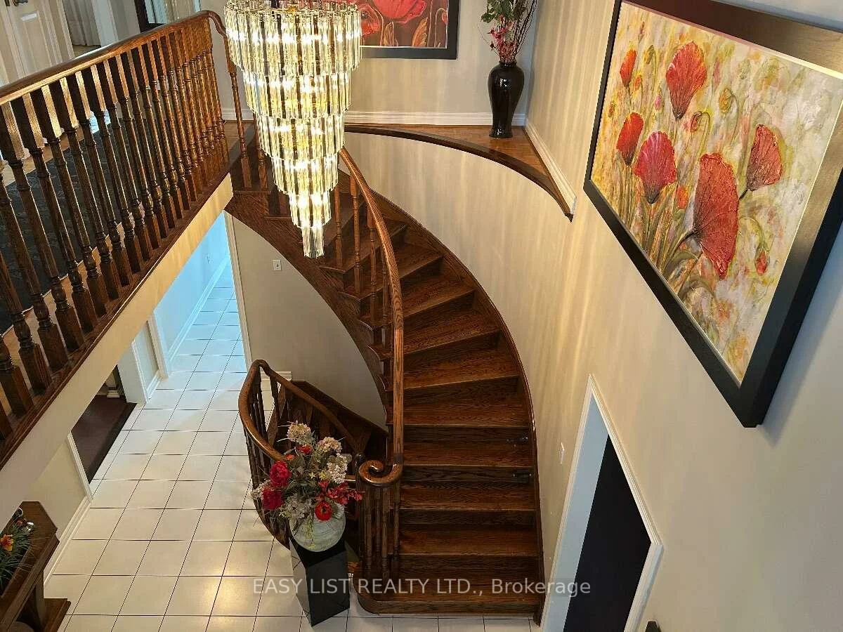 14, Gas Light, East Woodbridge, Vaughan