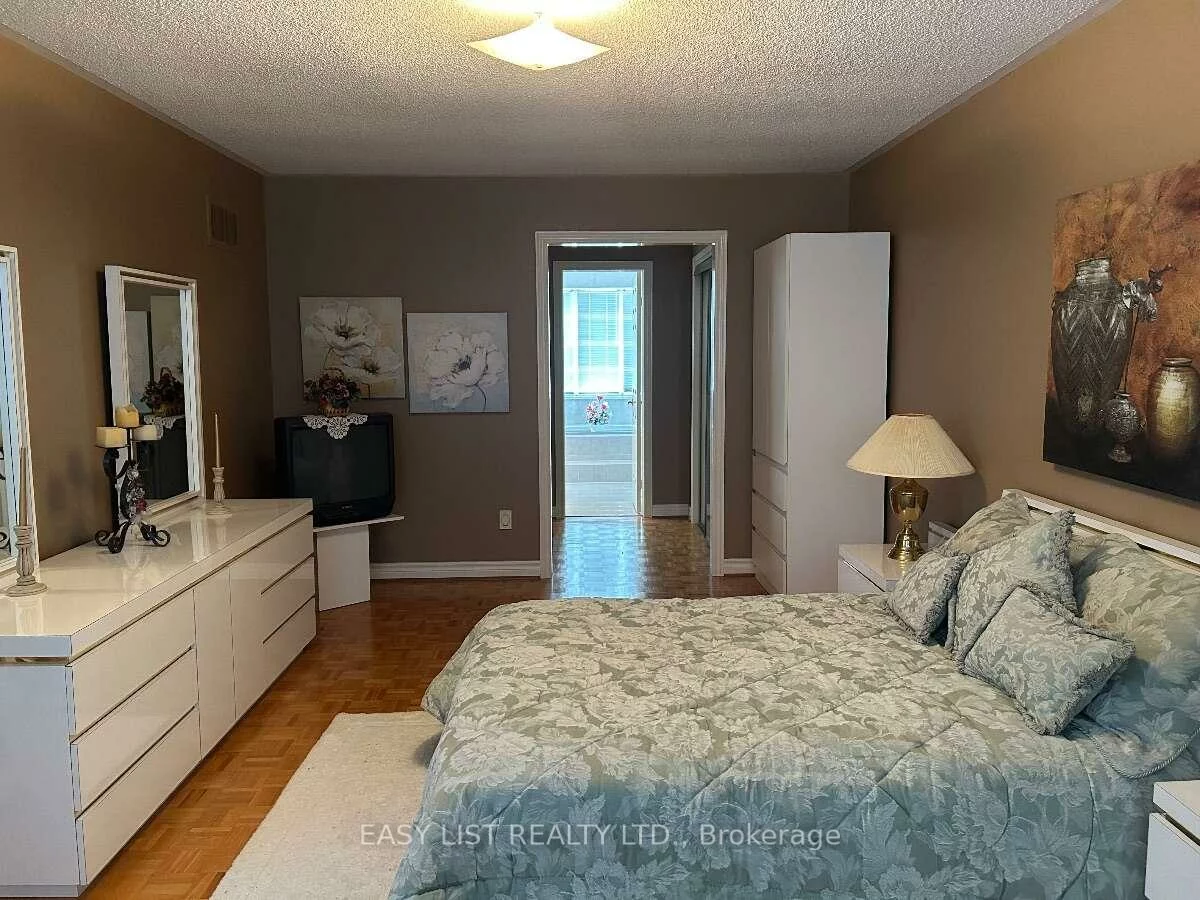 14, Gas Light, East Woodbridge, Vaughan