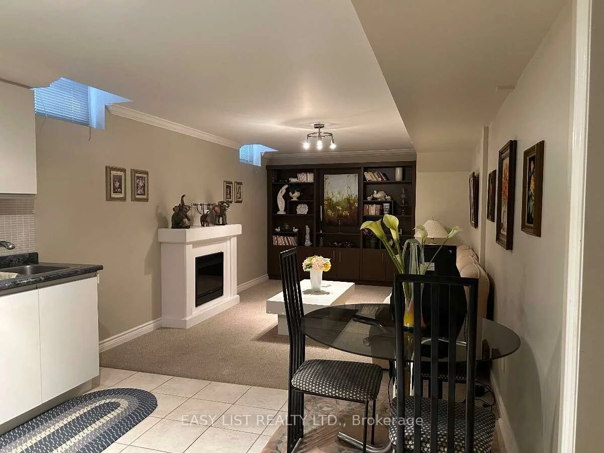 14, Gas Light, East Woodbridge, Vaughan