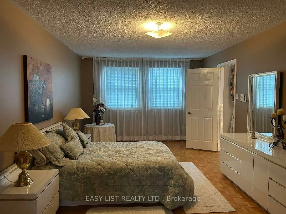 14, Gas Light, East Woodbridge, Vaughan