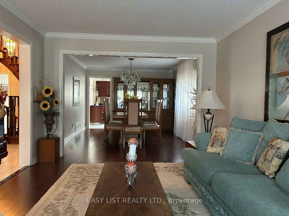 14, Gas Light, East Woodbridge, Vaughan