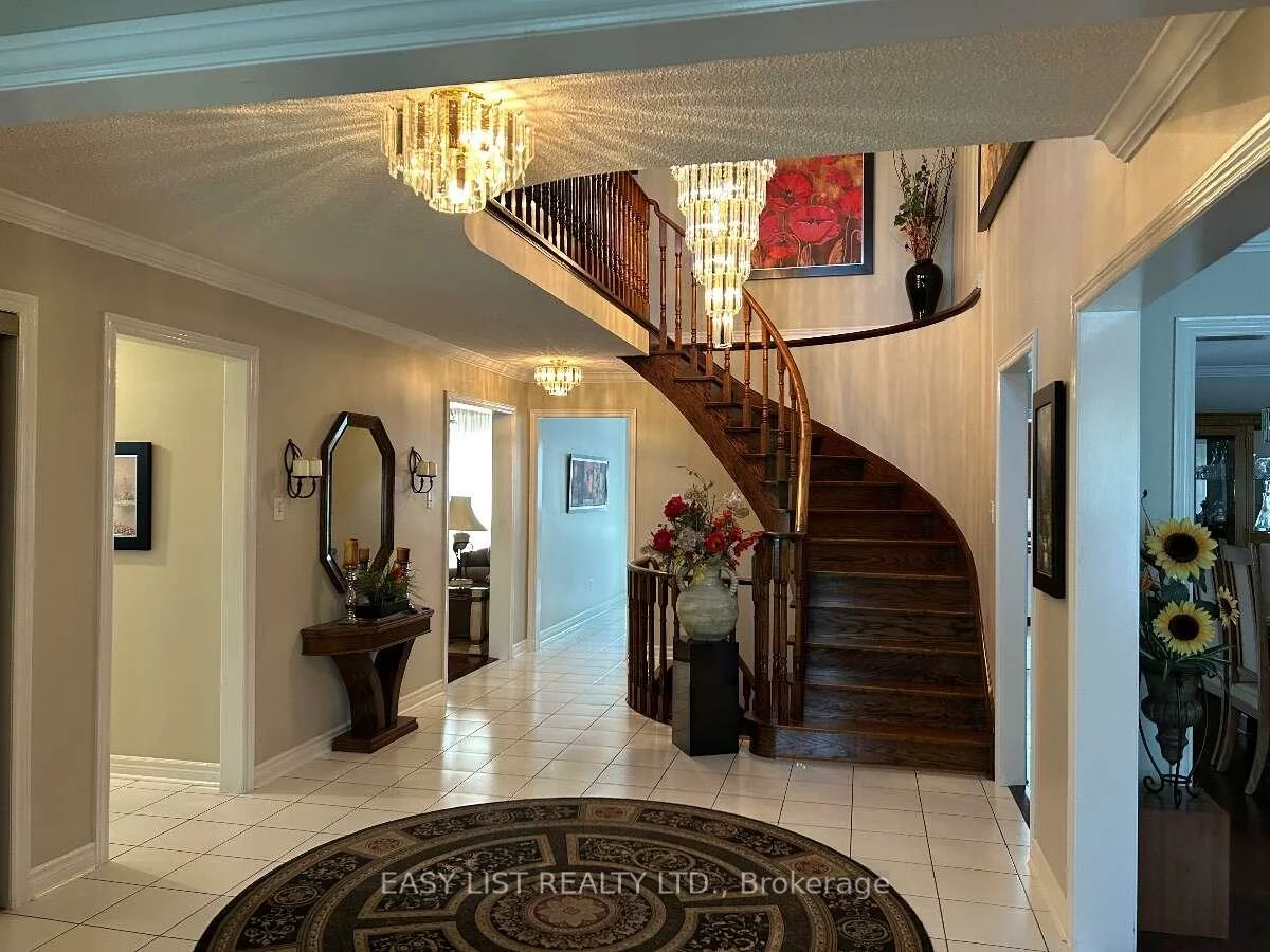 14, Gas Light, East Woodbridge, Vaughan