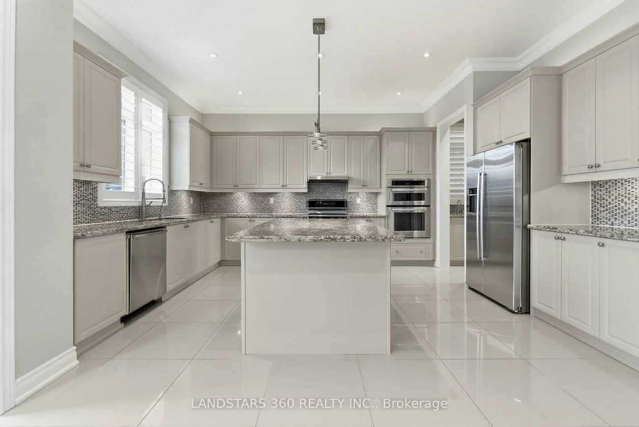 89, Hailsham, Vellore Village, Vaughan