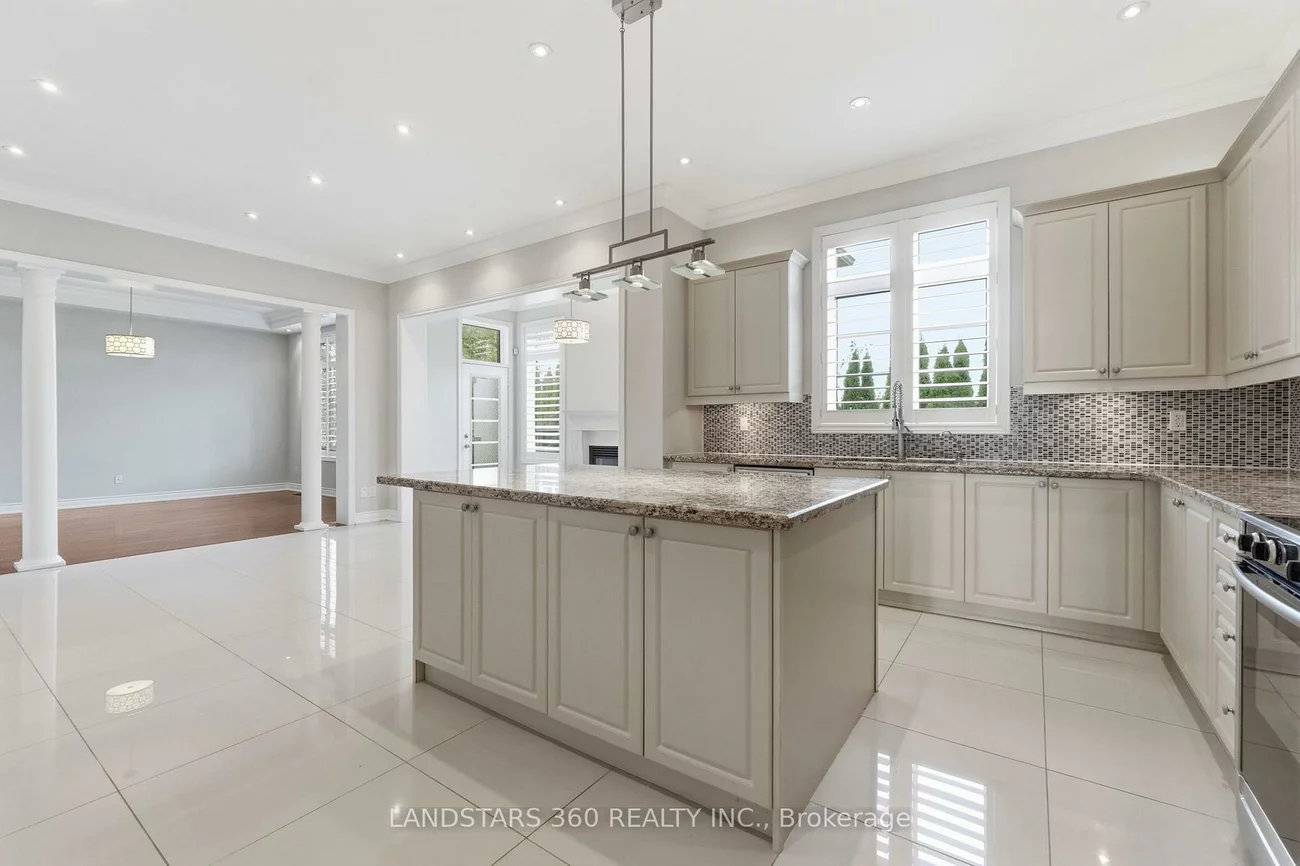 89, Hailsham, Vellore Village, Vaughan