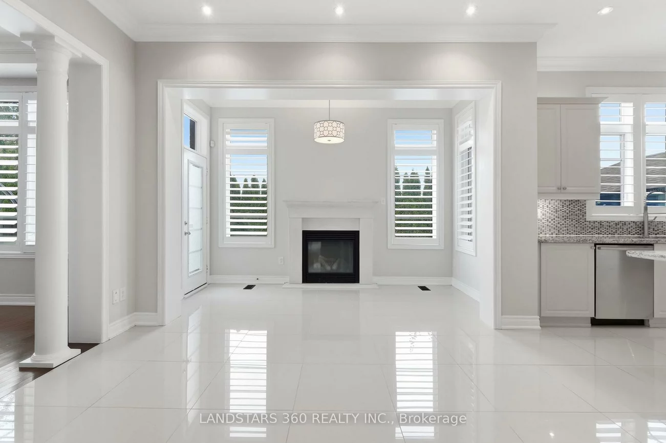 89, Hailsham, Vellore Village, Vaughan