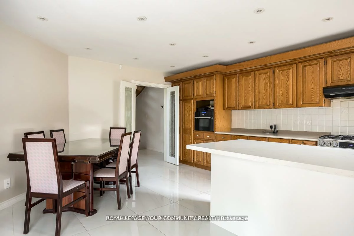 117, Hayhoe, East Woodbridge, Vaughan