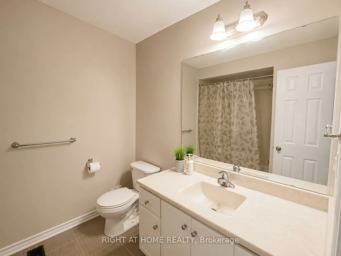 60, Zachary, Vellore Village, Vaughan