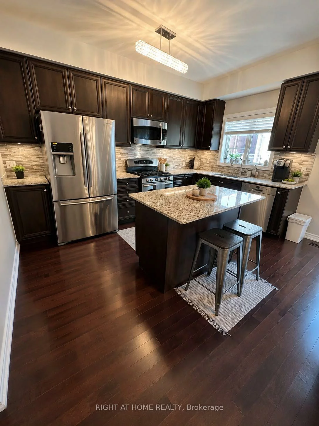 60, Zachary, Vellore Village, Vaughan