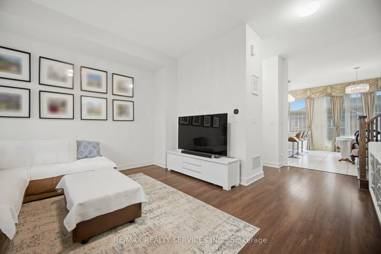 58, Pageant, Vellore Village, Vaughan