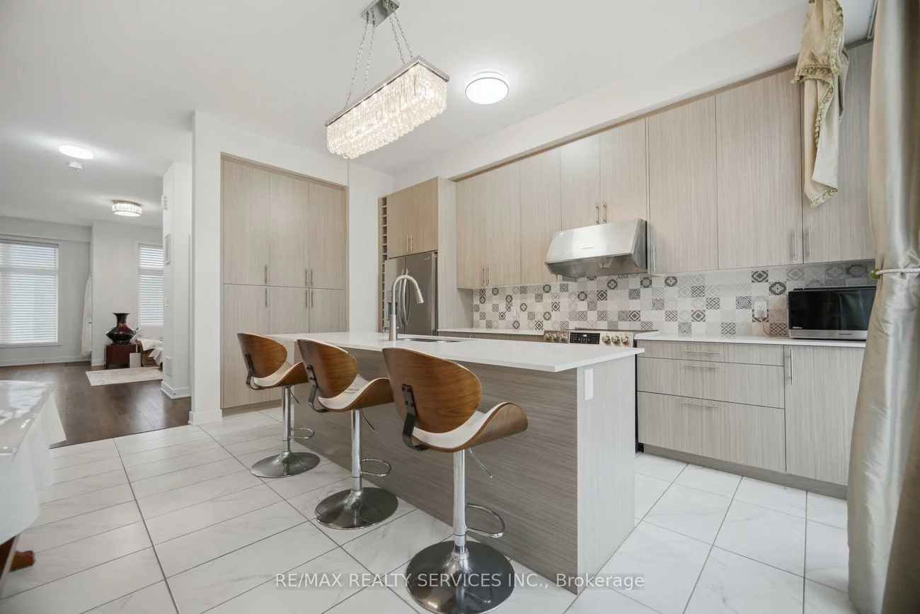 58, Pageant, Vellore Village, Vaughan