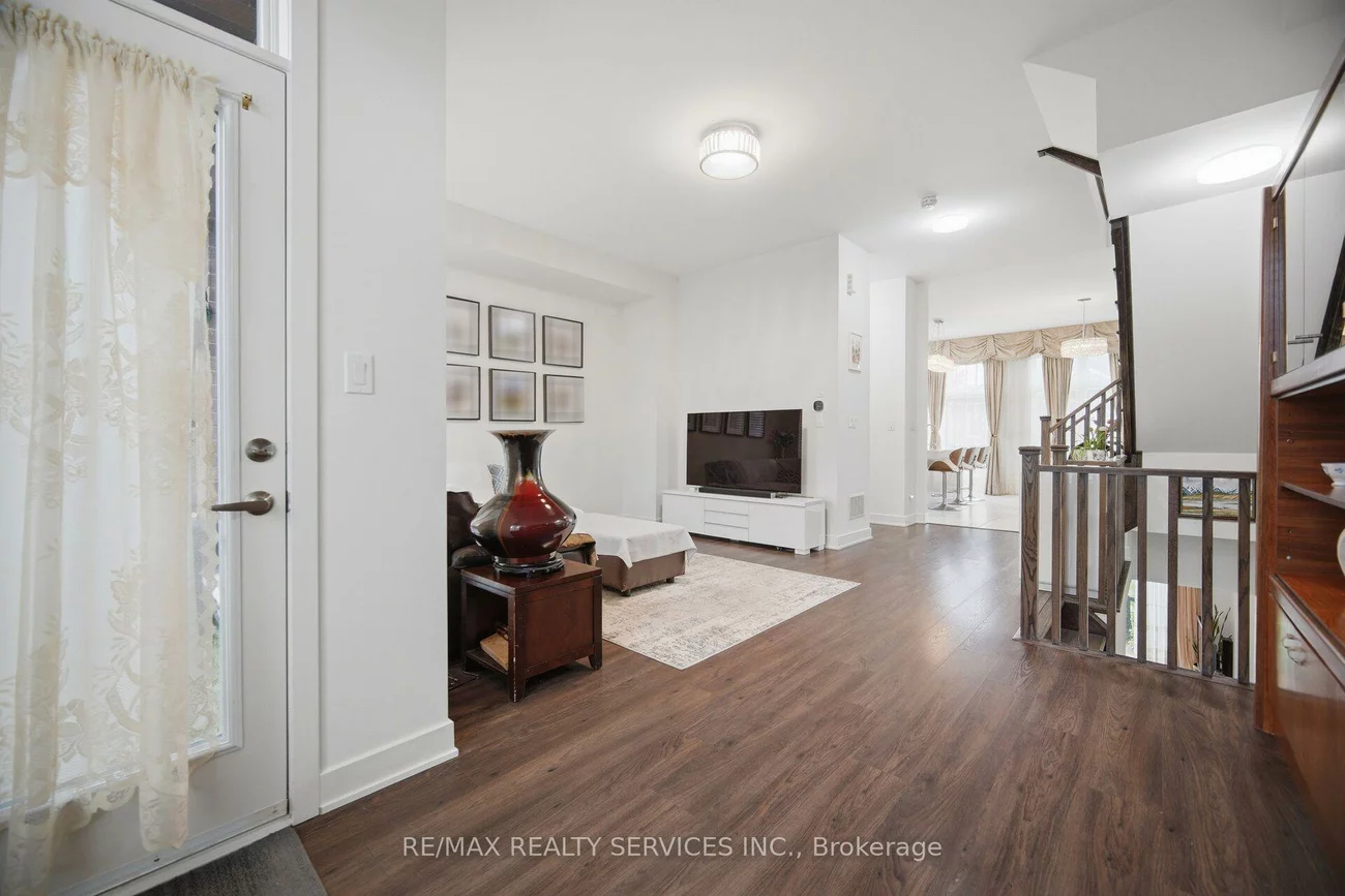 58, Pageant, Vellore Village, Vaughan
