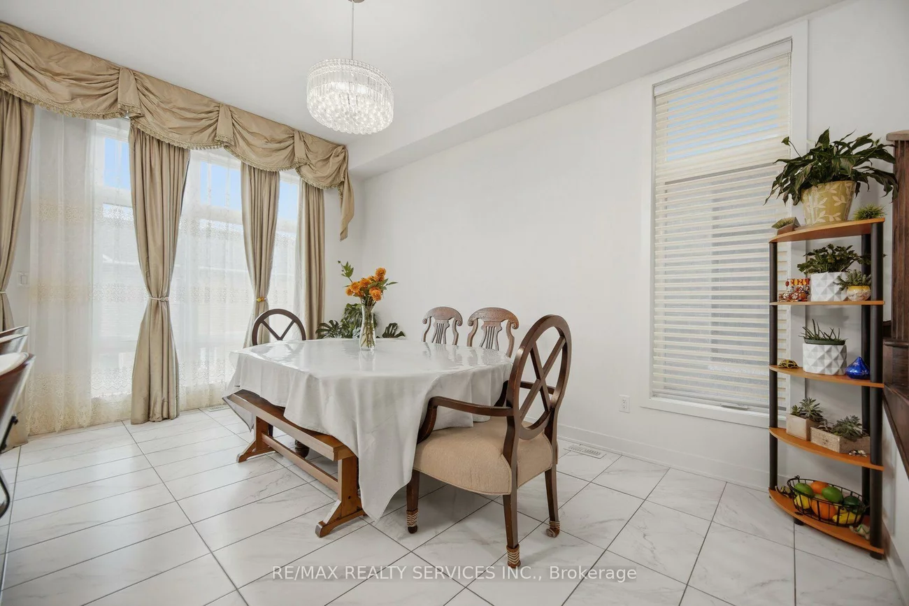 58, Pageant, Vellore Village, Vaughan
