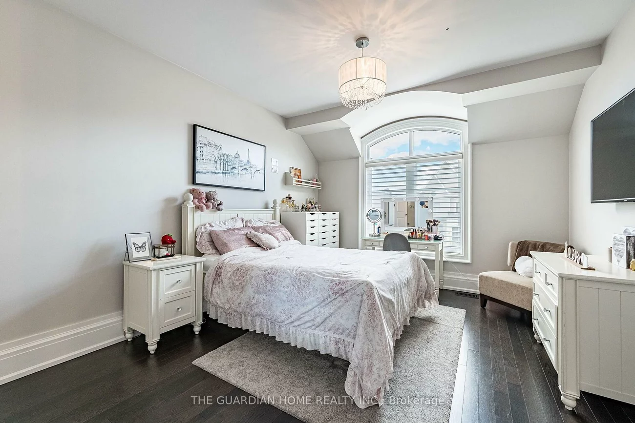 30, Tiburon, Kleinburg, Vaughan