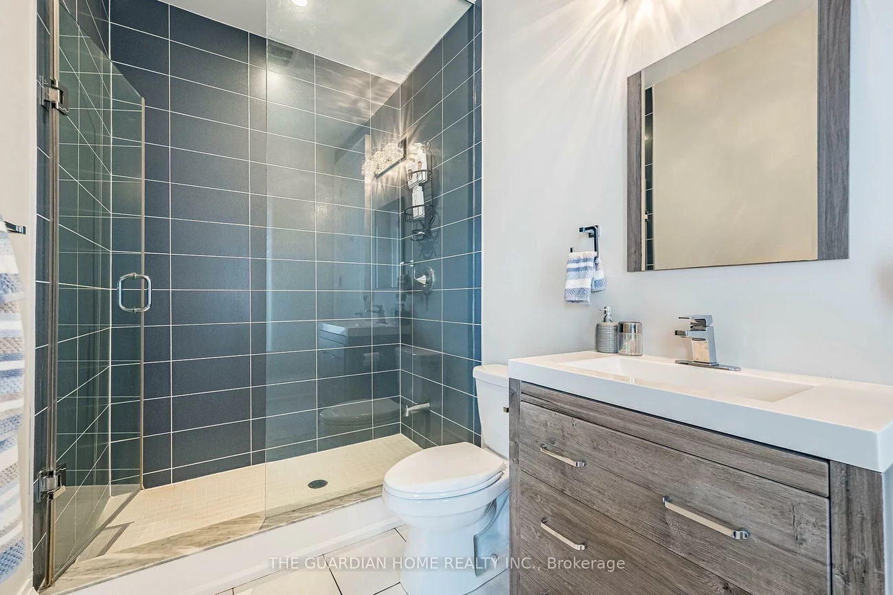 30, Tiburon, Kleinburg, Vaughan