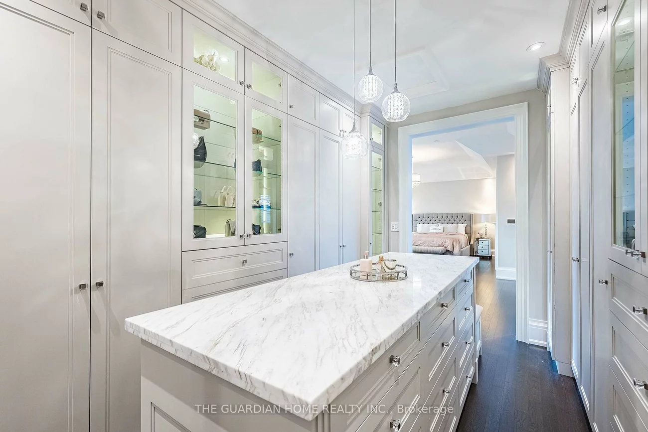 30, Tiburon, Kleinburg, Vaughan