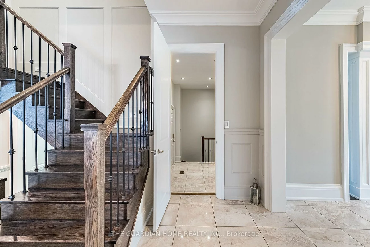 30, Tiburon, Kleinburg, Vaughan