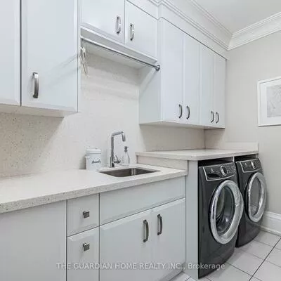 30, Tiburon, Kleinburg, Vaughan