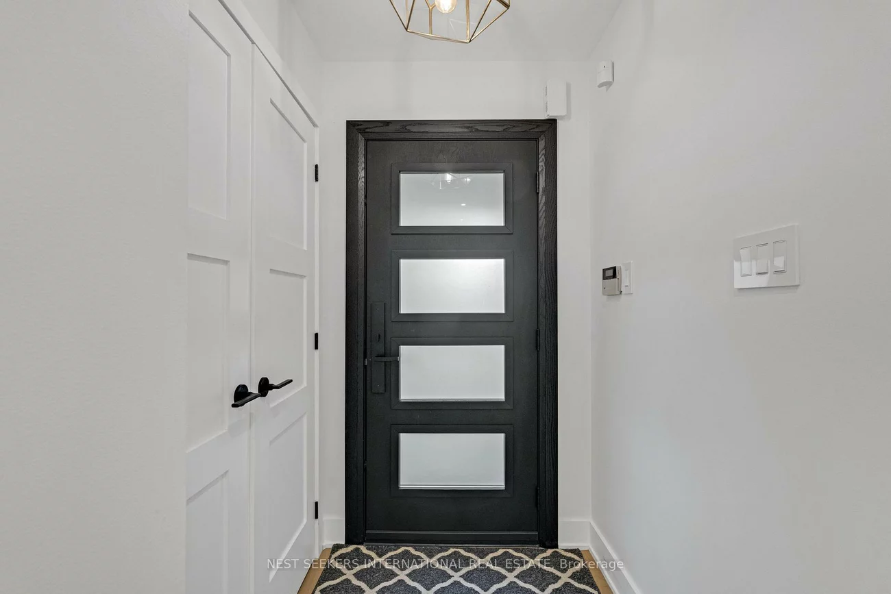 233, Venice Gate, Vellore Village, Vaughan