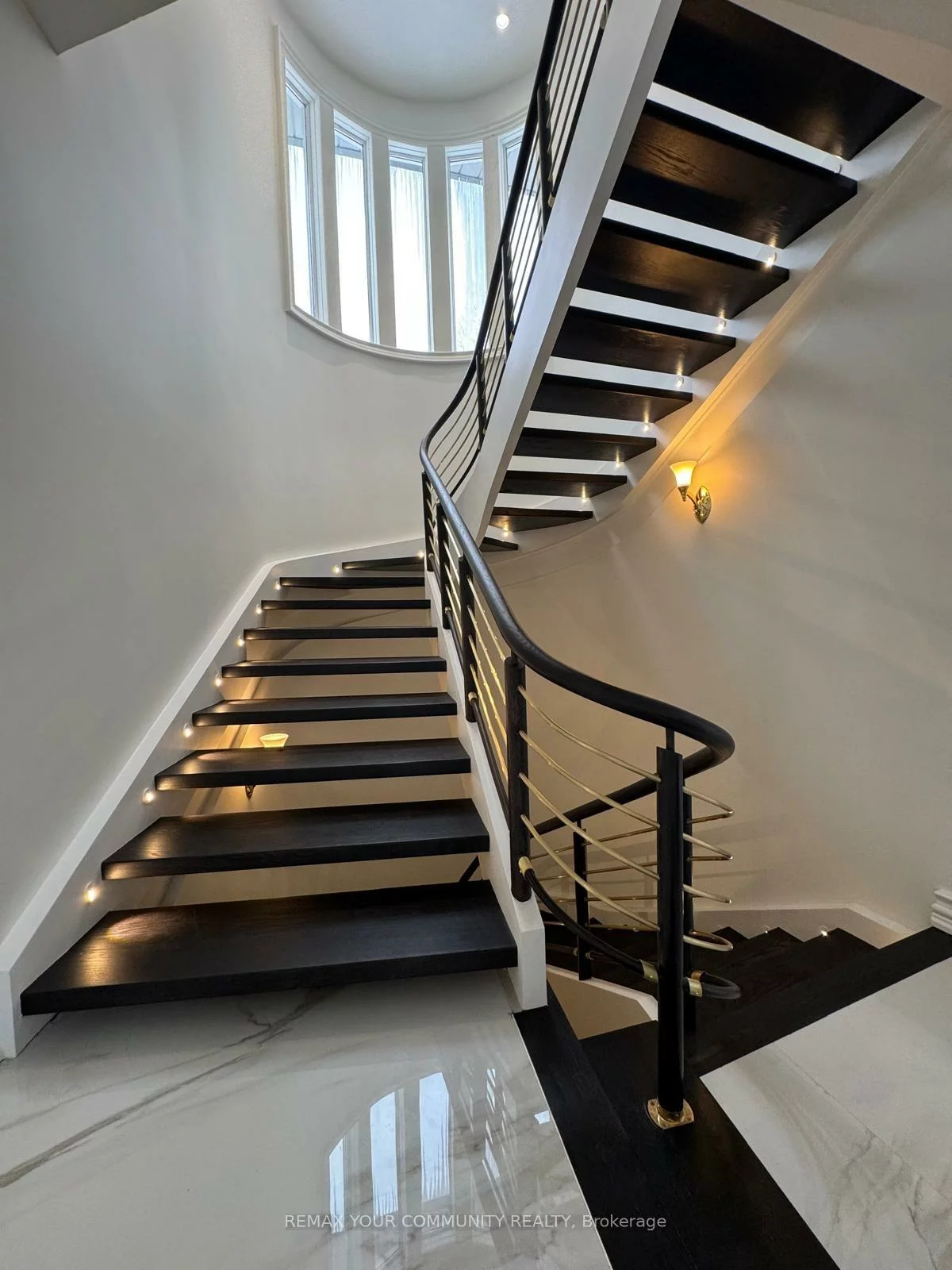 76, Silver Fox, Rural Vaughan, Vaughan