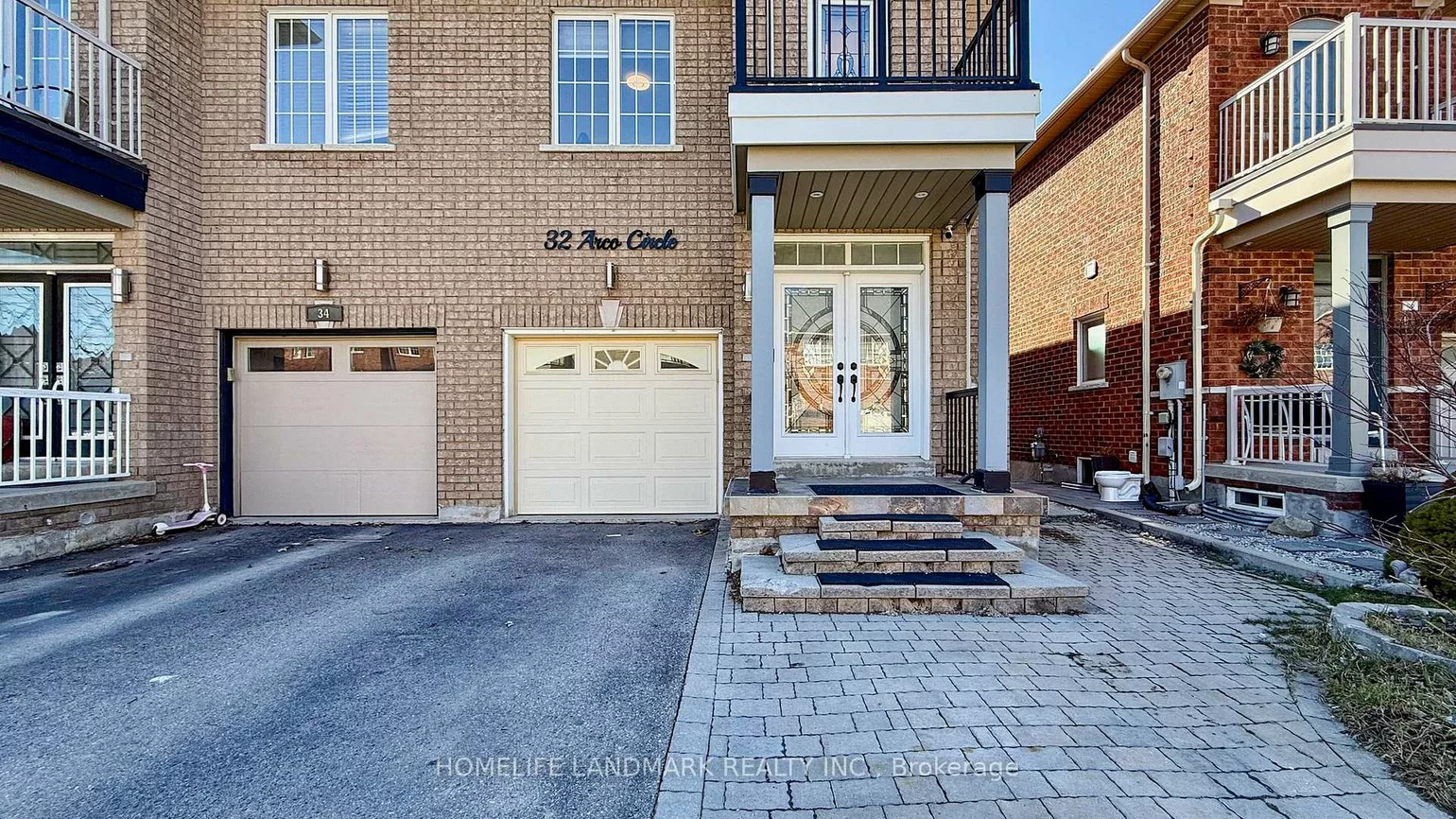 32, Arco, Maple, Vaughan