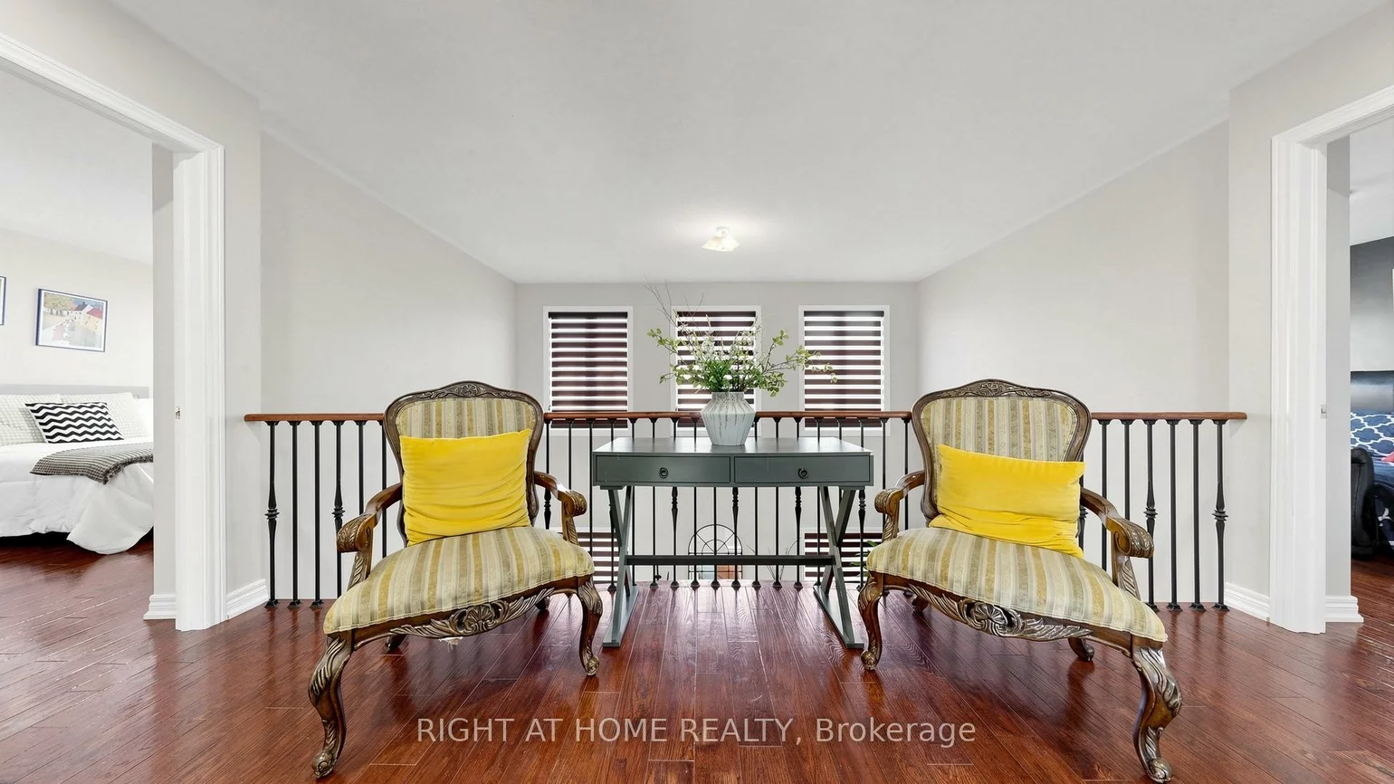 40, Chateau, Vellore Village, Vaughan