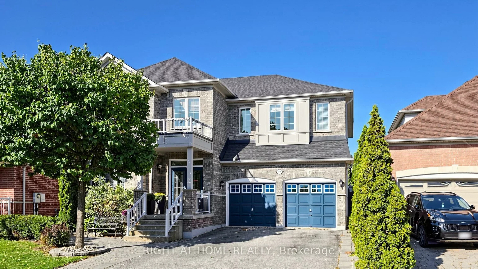 40, Chateau, Vellore Village, Vaughan
