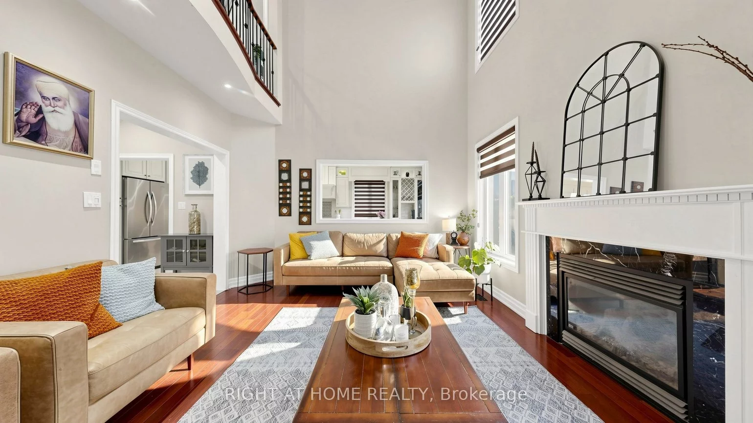40, Chateau, Vellore Village, Vaughan