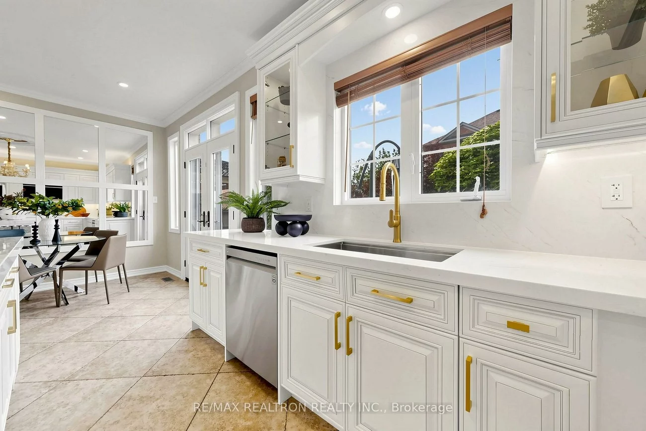 184, Ivy Glen, Patterson, Vaughan