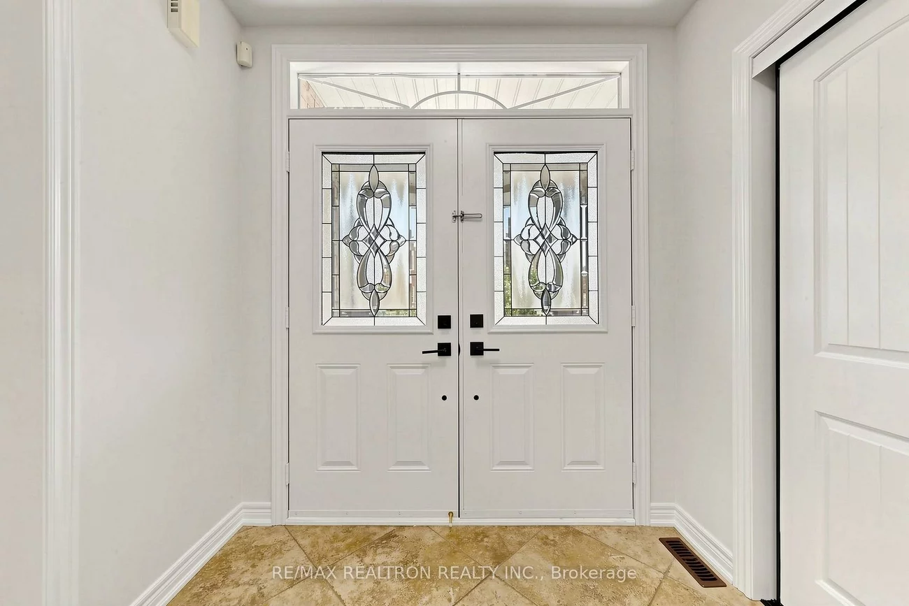 184, Ivy Glen, Patterson, Vaughan