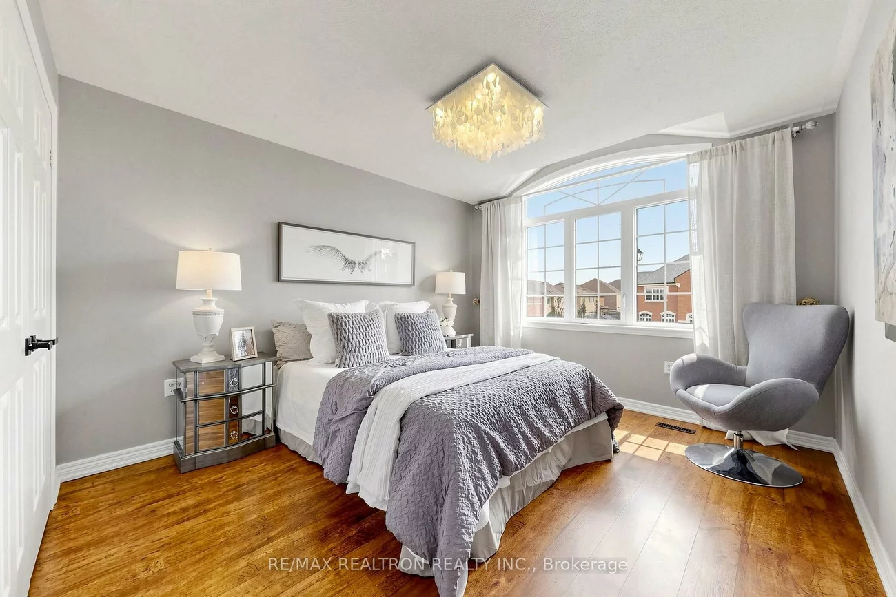 184, Ivy Glen, Patterson, Vaughan