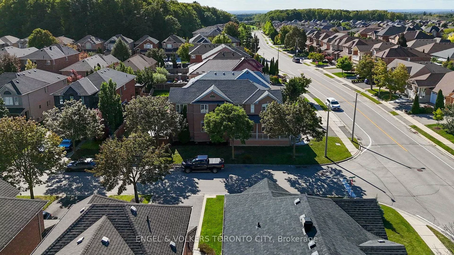 311, Maria Antonia, Vellore Village, Vaughan