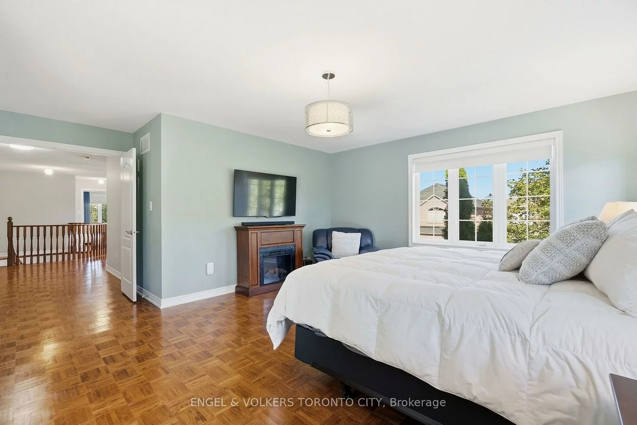 311, Maria Antonia, Vellore Village, Vaughan