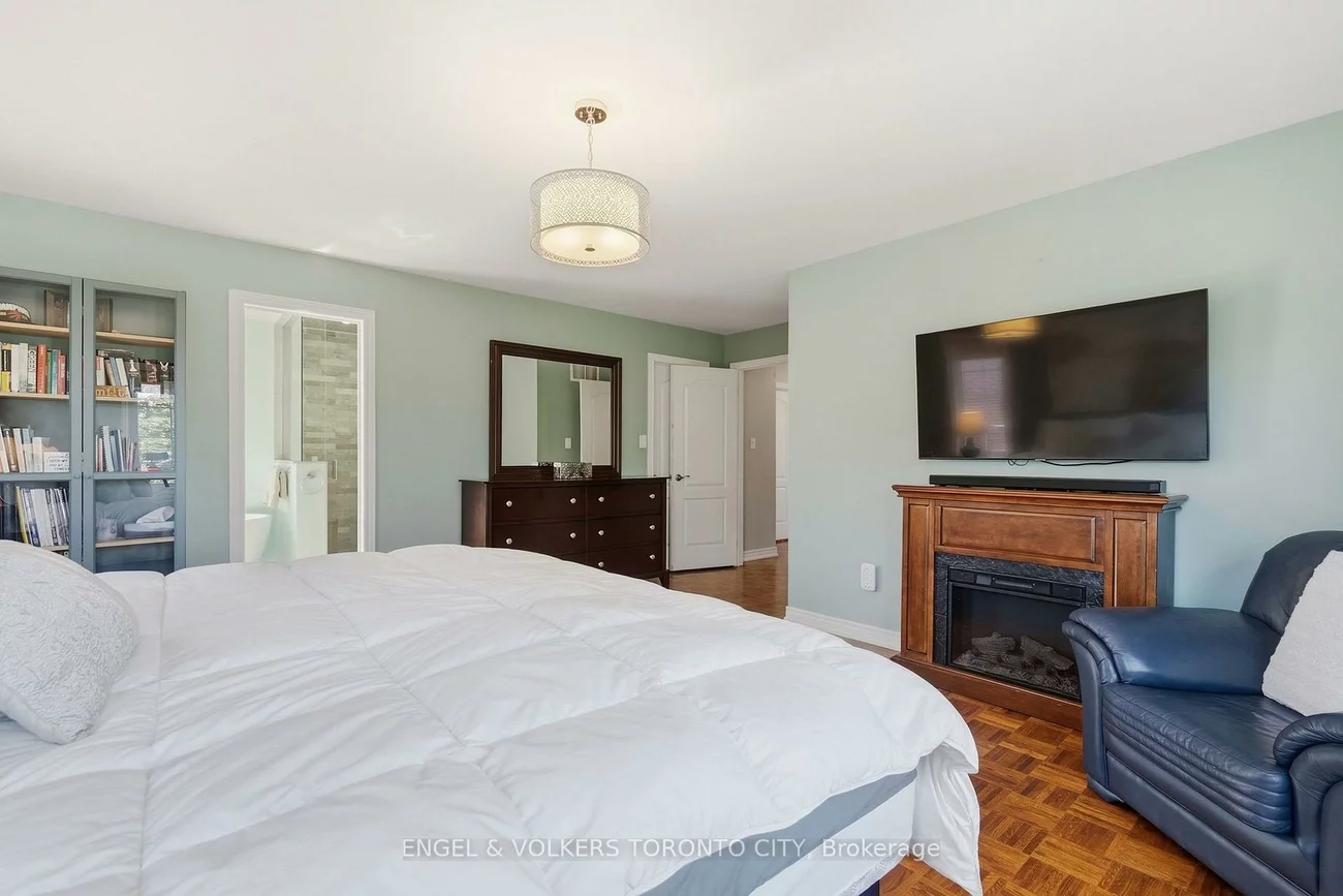 311, Maria Antonia, Vellore Village, Vaughan