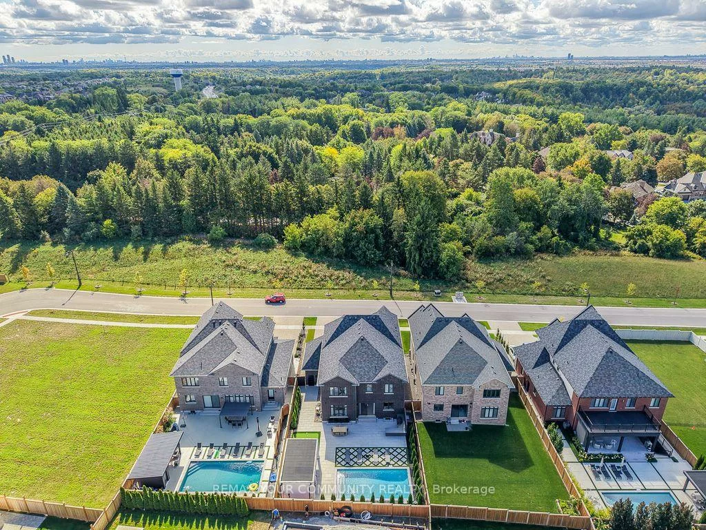 86, Sculpture Garden, Kleinburg, Vaughan