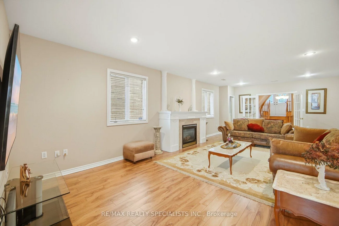 223, Sonoma, Sonoma Heights, Vaughan