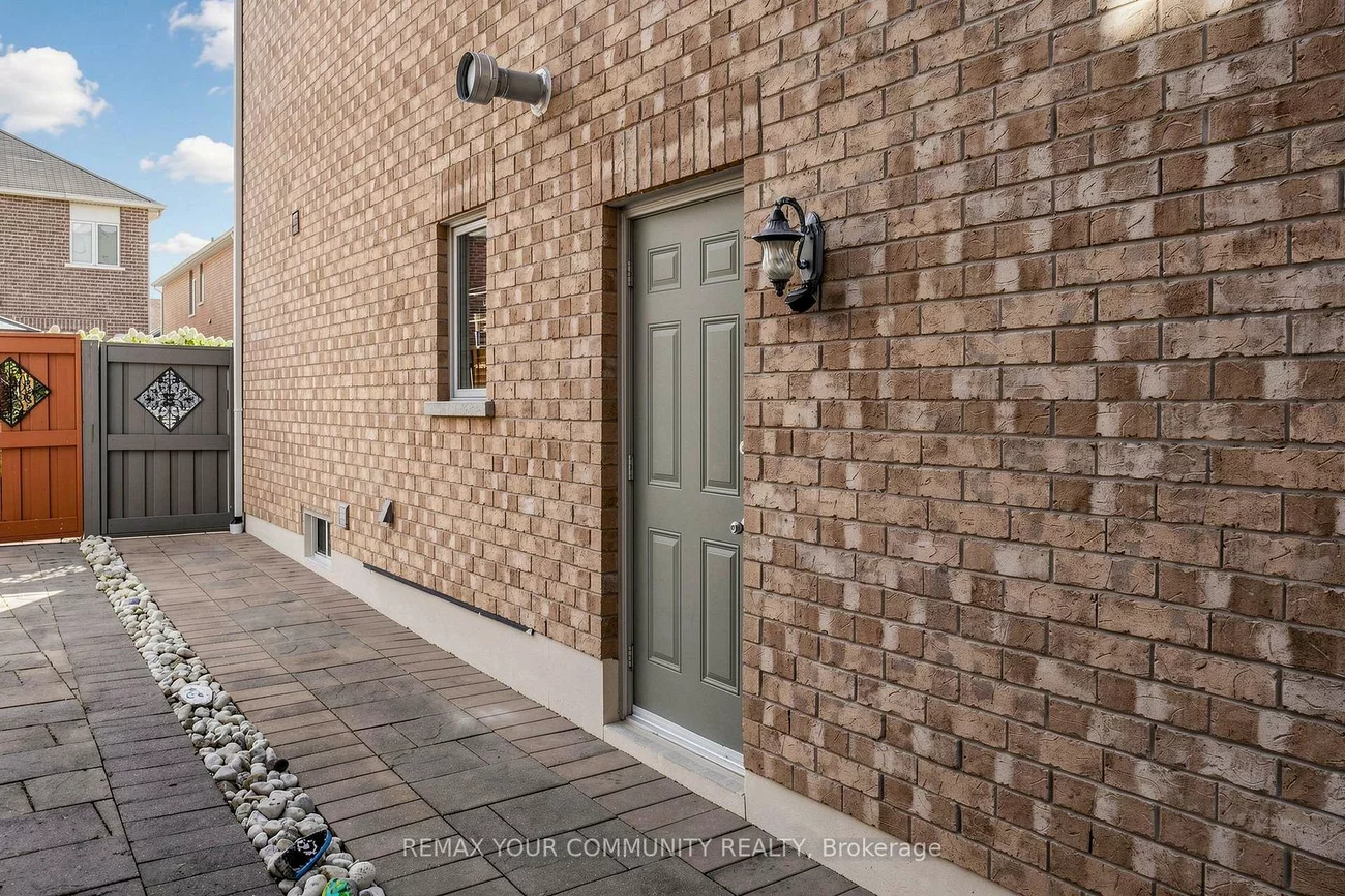 11, Trudeau, Vellore Village, Vaughan