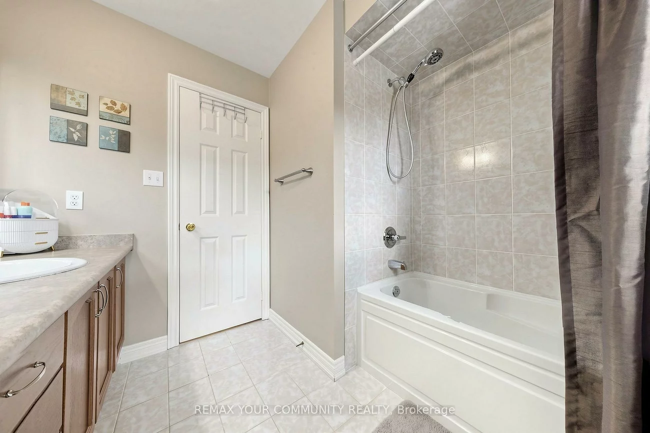 11, Trudeau, Vellore Village, Vaughan