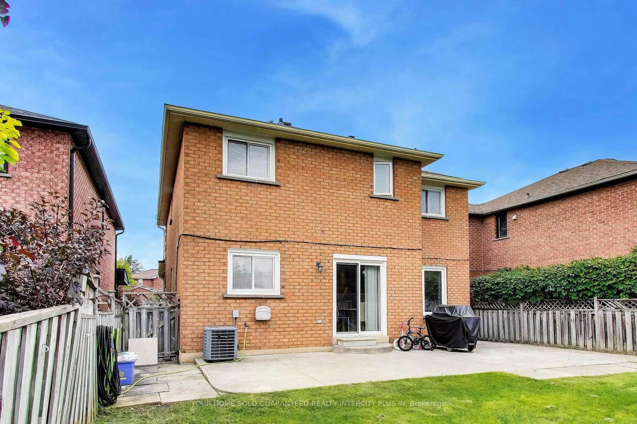 27, Via Nova, East Woodbridge, Vaughan