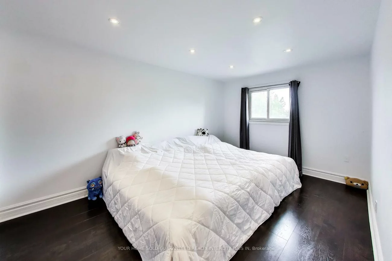 27, Via Nova, East Woodbridge, Vaughan