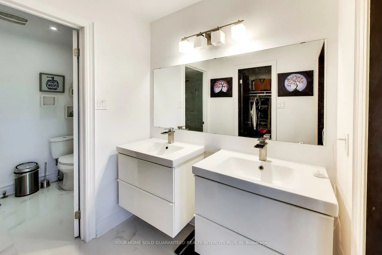 27, Via Nova, East Woodbridge, Vaughan