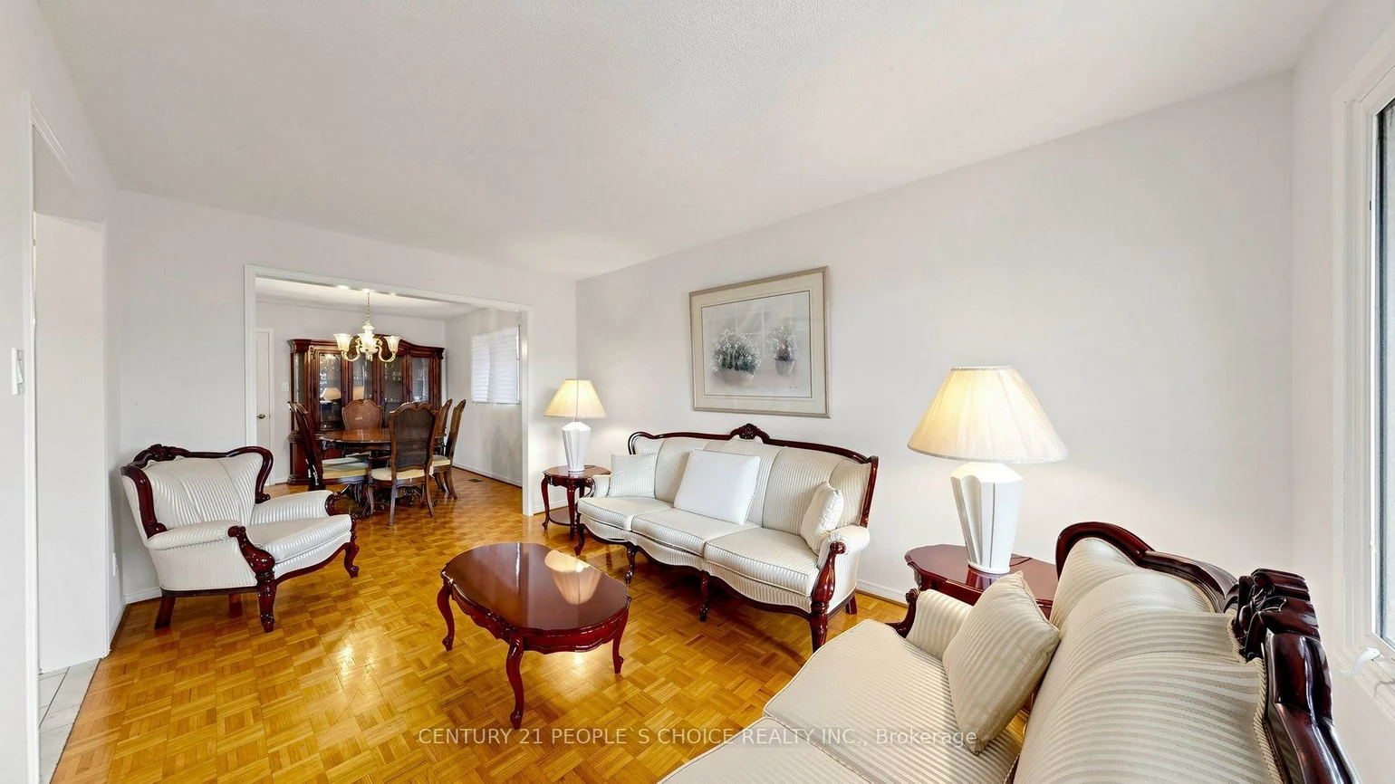 82, Embassy, East Woodbridge, Vaughan
