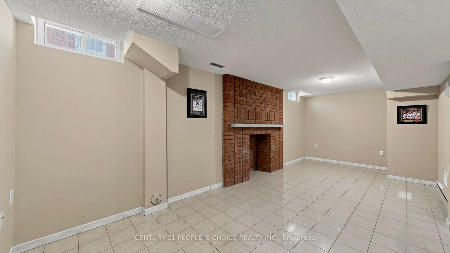 82, Embassy, East Woodbridge, Vaughan