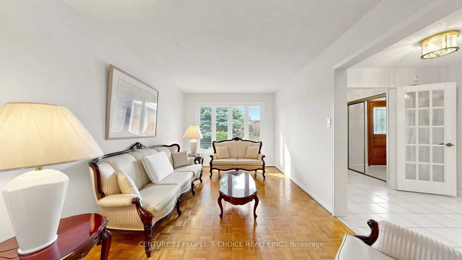 82, Embassy, East Woodbridge, Vaughan