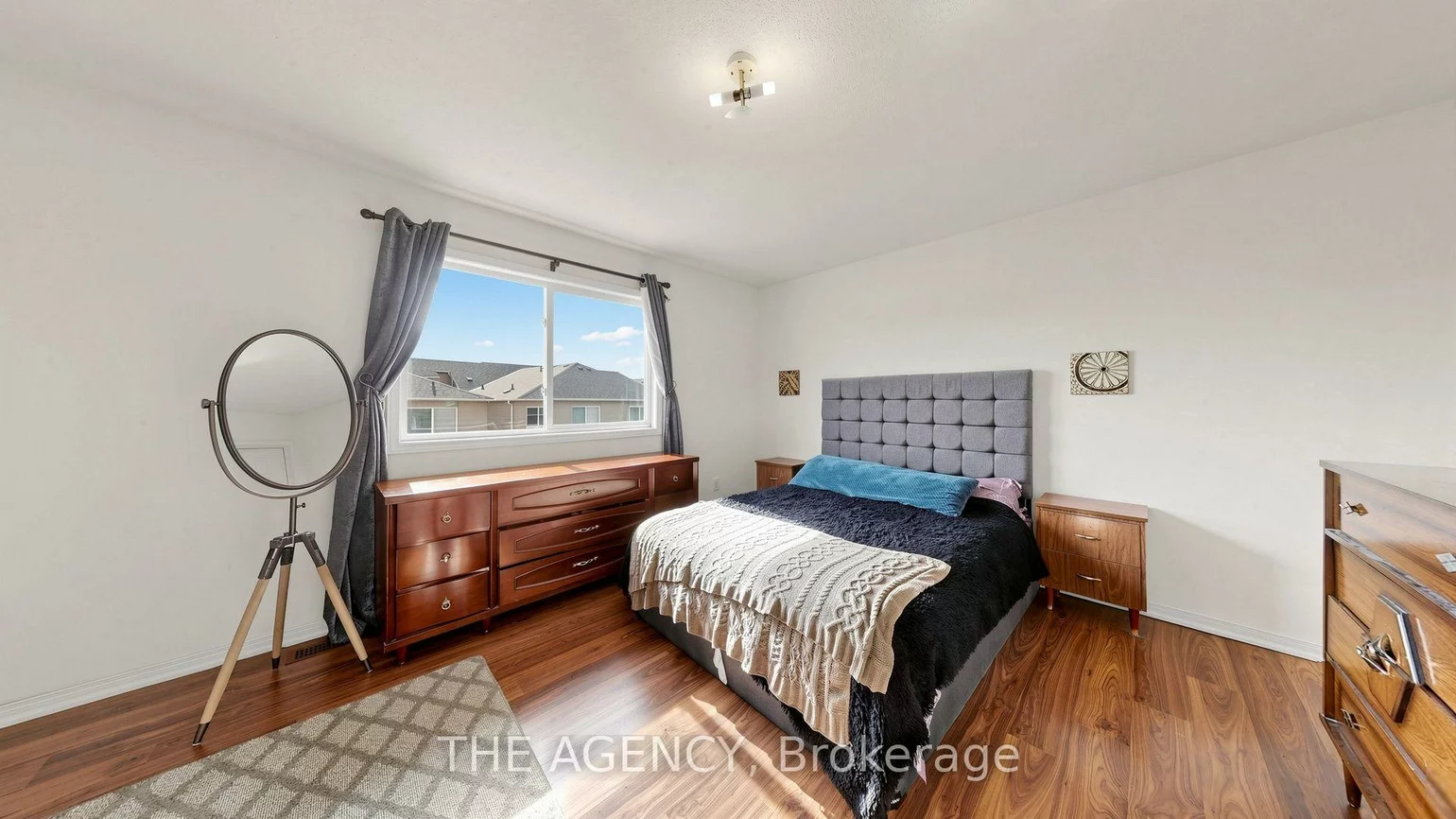 36, Keystar, Vellore Village, Vaughan