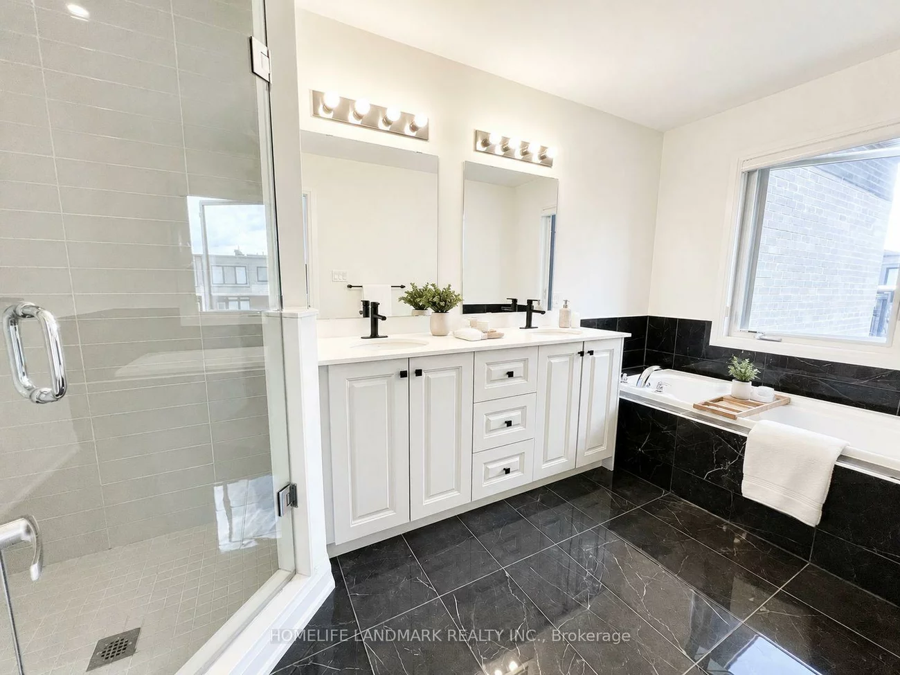 34, Shatner Turnabout, East Woodbridge, Vaughan