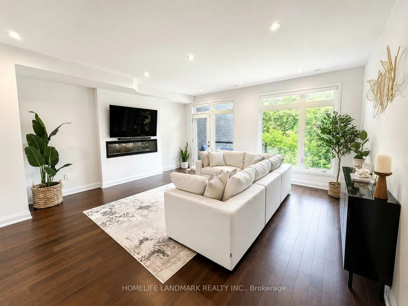 34, Shatner Turnabout, East Woodbridge, Vaughan