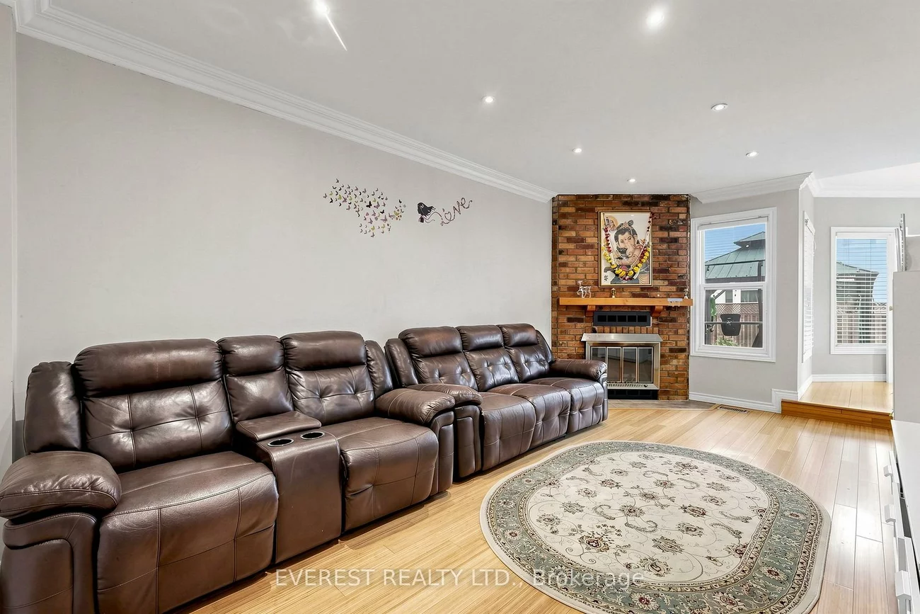 7, Tarlton, Brownridge, Vaughan