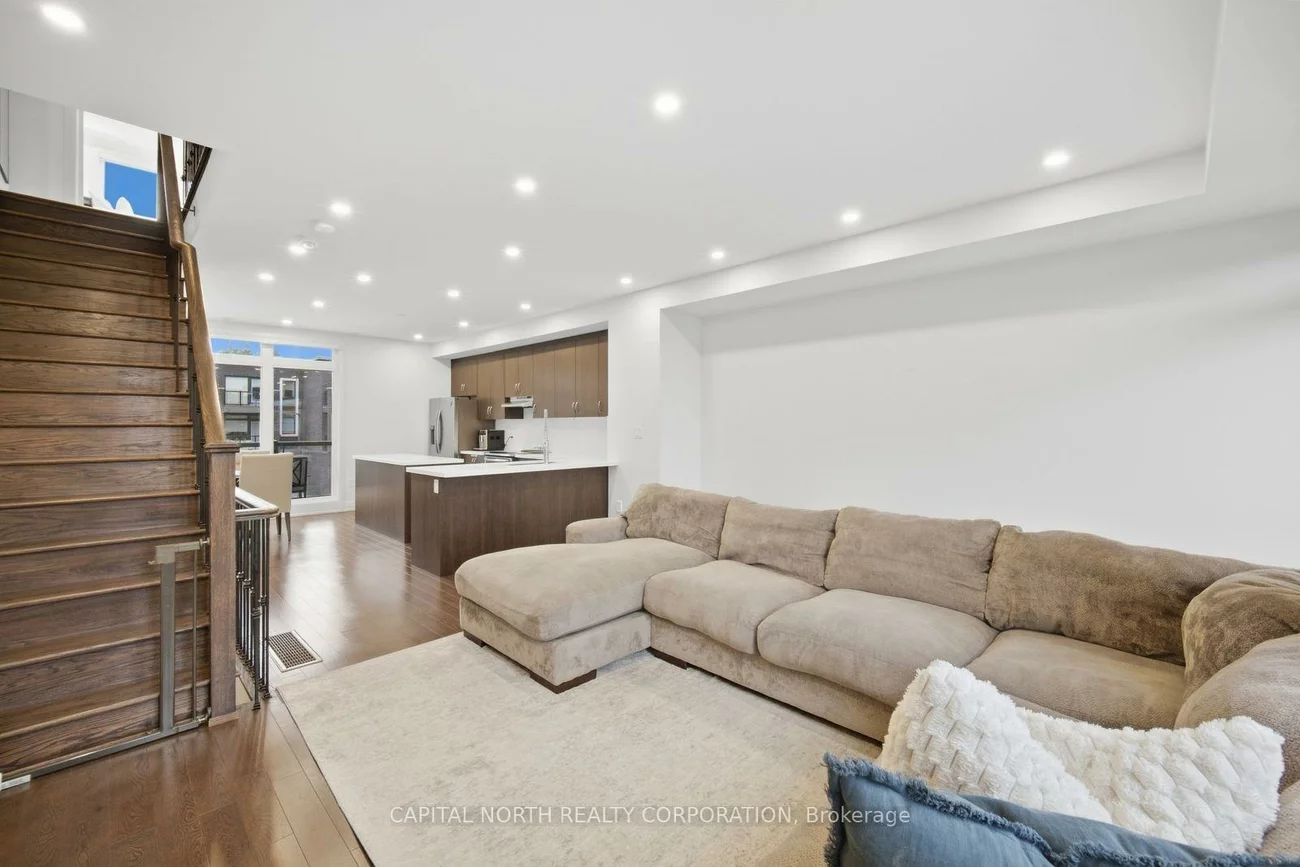 41, Shatner Turnabout, East Woodbridge, Vaughan