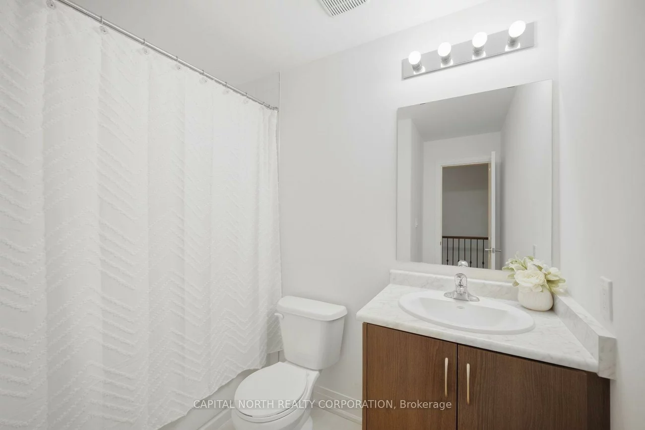 41, Shatner Turnabout, East Woodbridge, Vaughan